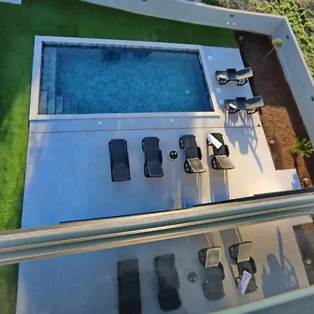 Sunny Oasis Apartment Bibinje