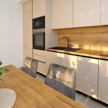 Sunny Oasis Apartment Bibinje