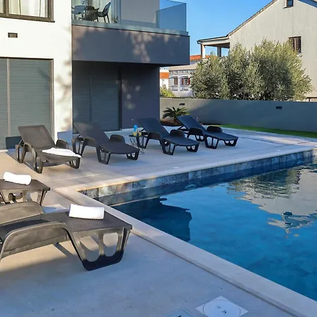 Sunny Oasis