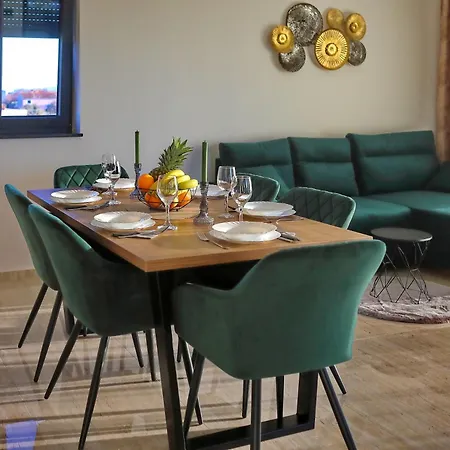 Sunny Oasis Appartement