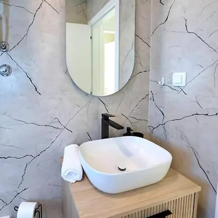 Sunny Oasis Apartment Bibinje