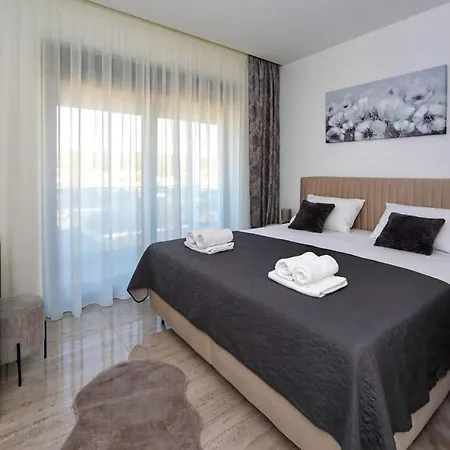 Sunny Oasis Apartment Bibinje