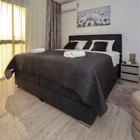 Sunny Oasis Apartment Bibinje