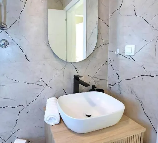 Sunny Oasis 아파트 비빈제